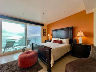 Oceanfront Villa 4BR 4 BA Real Mediterraneo - Tijuana - 8