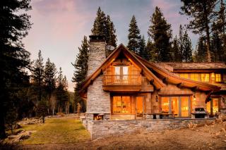 Hunter by AvantStay Riverfront Cabin w Prvt Cottage 5Mins from Palisades - 0