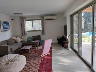 Resort-house in an artist village - 9