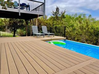 The Outlook - Spa and deck views of Hill Country - 5