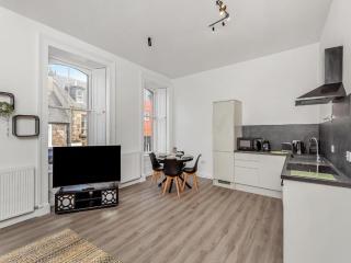 Academy St Apartments - Inverness - 7