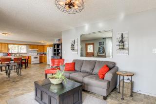 Steps to Pine Hollow Reservoir Home with Fire Pit! - Tygh Valley - 3