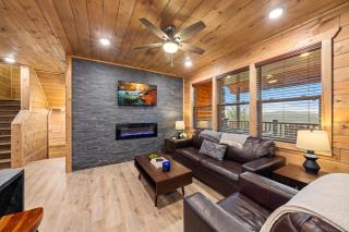 Zen Z Bear - Pool Oasis, Hot Tub, EV, Scenic Views - Pigeon Forge - 1