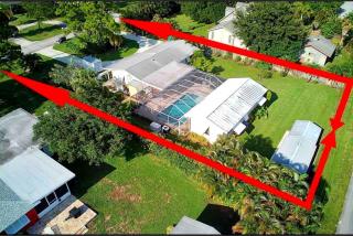 Remodeled Palm Haven Escape, Movie Room, Backyard - Palm Beach Gardens - 6