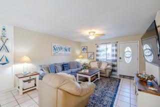 Captain's Quarters at Gulf Highlands Beach Resort - Panama City Beach - 4