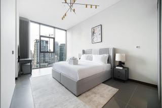 SettlerHomes - Elegant JLT Lakefront Near Metro - 9