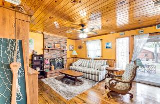 Deck and Hot Tub Lakeside Retreat in Inverness! - Inverness - 9