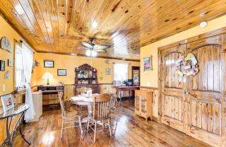 Deck and Hot Tub Lakeside Retreat in Inverness! - Inverness - 5