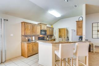 7 Mi to Dtwn Family Home with Patio in Lubbock - 4