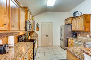 7 Mi to Dtwn Family Home with Patio in Lubbock - Lubbock - 3
