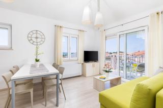 Apartments Villa Nina 1 - 7