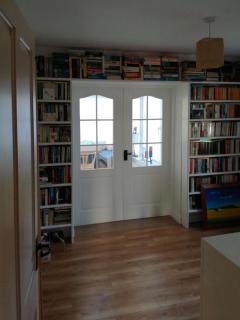 Streamside cottage - - 1