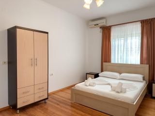Family Hotel Haruni - 8