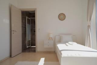 Penthouse with a Neo-Gothic Parish church view - Gent - 2