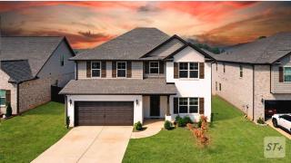 Spacious Modern Retreat Near Downtown EV - 0