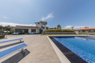Ville Petrara - Villa con Piscina e Spa nei Vigneti - Luogosano - 0
