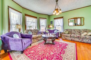 Chestnut Hill Vintage Farmhouse with Deck and Yard - Atlantic - 7