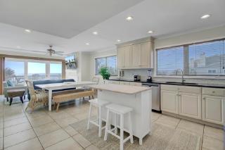 Seagrove 2D by Wild Dunes, Oceanfront Condo - Isle of Palms - 3