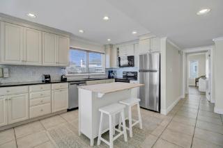 Seagrove 2D by Wild Dunes, Oceanfront Condo - Isle of Palms - 9