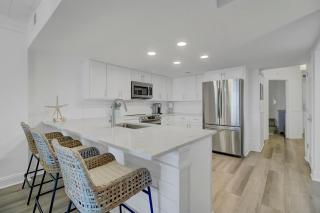 Shipwatch 308B by Wild Dunes, Oceanfront Condo with Resort Amenity Access - Isle of Palms - 4