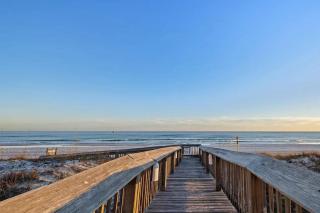 Breezy Beachfront Escape with Ocean View Pool Sauna - Orange Beach - 7