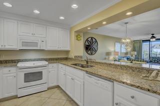 Summerhouse 205 by Wild Dunes, Ocean View Condo - Isle of Palms - 9