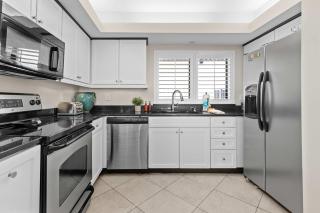 Spacious Beachfront Retreat - Sauna Pools & More - Perdido Key - 7