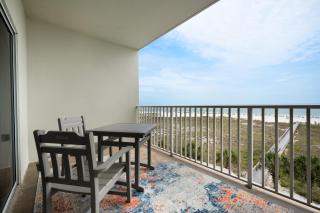 Cozy Beachfront Condo - Sauna Pools & Views - Orange Beach - 9
