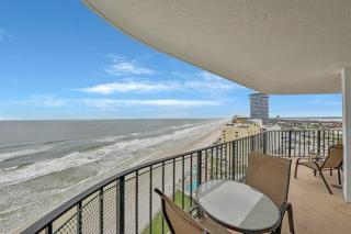 Beachfront 3 Bed, 3 Bath Condo, Balcony & Pool - Daytona Beach Shores - 1