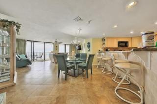 Beachfront 3 Bed, 3 Bath Condo, Balcony & Pool - Daytona Beach Shores - 2