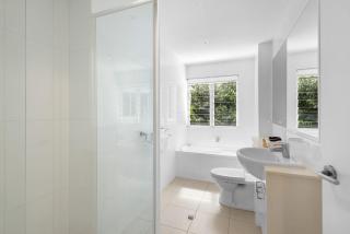 4 1 Park Crescent - 7