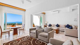 Grand Miramar Residences by HOLT - 3BR - 4