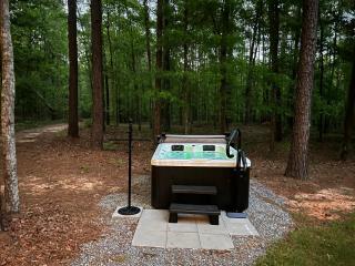 Romantic Gazebo Cottage w Hot Tub & Pond - 5