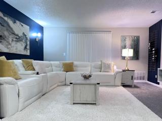 Glamorous 2bed Apartment Minutes to Braves Stadium - Atlanta - 0