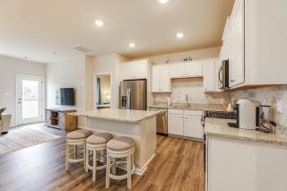 5 Mi to Bethany Beach Townhome with Pool! - 4