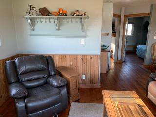 Quiet Country Comfort w Long Views - Sparta - 4