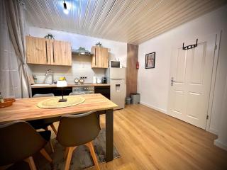ZOVA - Superior Apartment - - 5