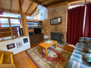Currawong Cottage - Anglers Reach - 1