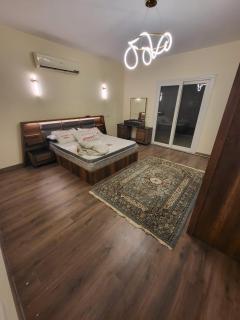 ڤيلا للإيجار مفروش بكمبوند المقصد بالعاصمه الاداريه - 1