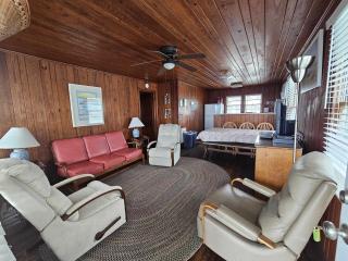 Cool Air Cottage- Upstairs- Ocean Front Duplex - Myrtle Beach - 5