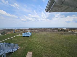 Cool Air Cottage- Upstairs- Ocean Front Duplex - 0