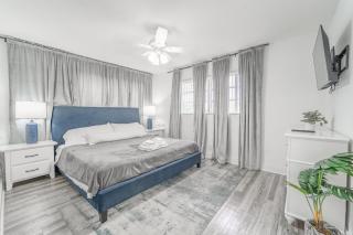 Family & Friends Retreat - Sleeps 19 - PalmWaveStays - 3