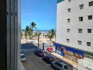Apartamento Pé na Areia - Praia Grande - 2