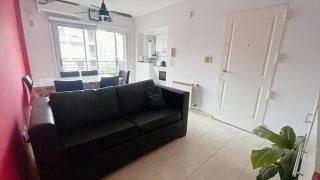 Praga, amplio y luminoso - La Plata - 9