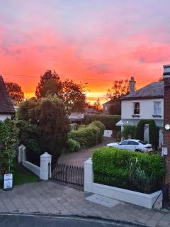 Central apartment with lovely views & home office - Wimborne Minster - 8