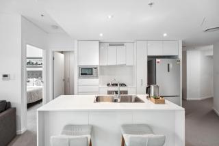 Breathtaking River View Brisbane's Iconic Skytower - 7