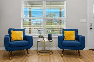 3BR 2BA Home with King Queen & Twin Beds - 8