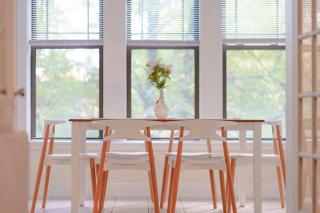 Chic & Elegant 4BR Retreat Near UChi With Laundry - Chicago - 3