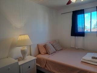 Lala-near Pearson airport-mall-free parking - Mississauga - 8