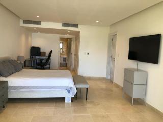 Large and spacious 1 bedroom beachfront condo in Cap Cana, Punta Cana - Punta Cana - 2